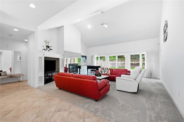 1529 Clear Brook Drive, Sugarcreek Twp, OH 45440