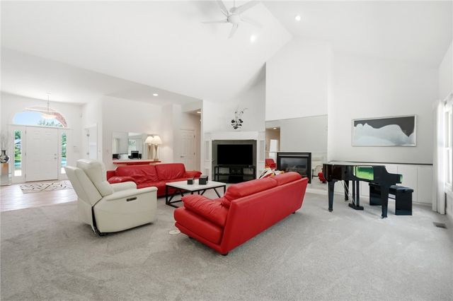 1529 Clear Brook Drive, Sugarcreek Twp, OH 45440