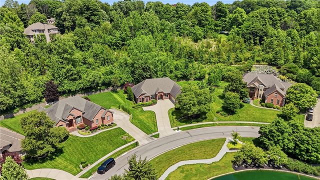 1529 Clear Brook Drive, Sugarcreek Twp, OH 45440