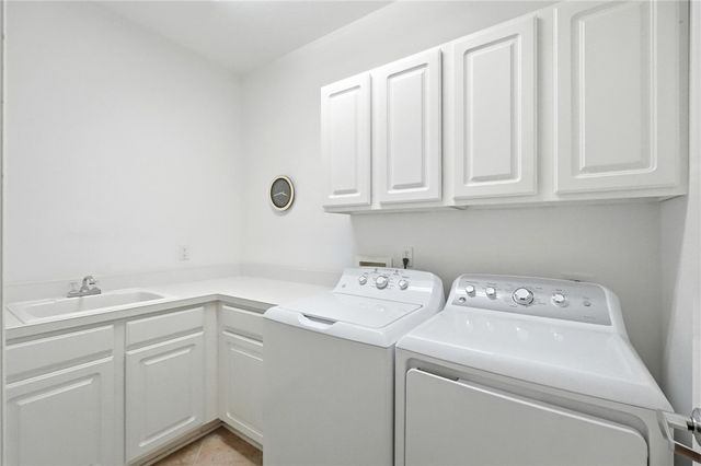 1529 Clear Brook Drive, Sugarcreek Twp, OH 45440