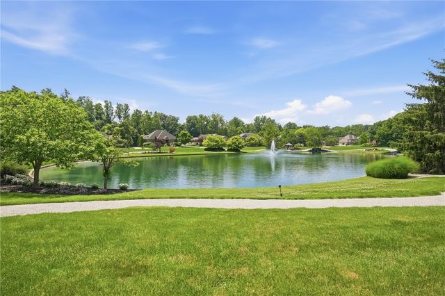 1529 Clear Brook Drive, Sugarcreek Twp, OH 45440