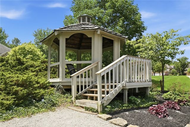 1529 Clear Brook Drive, Sugarcreek Twp, OH 45440