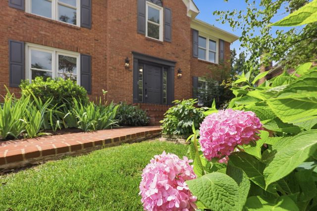 852 Glen Abbey Circle, Lexington, KY 40509