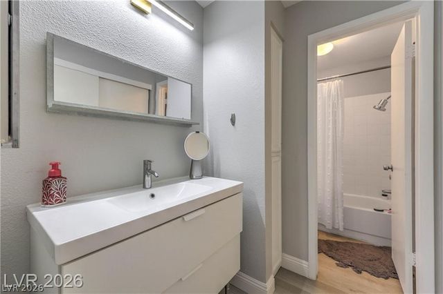 8912 Surf View Drive, Las Vegas, NV 89117