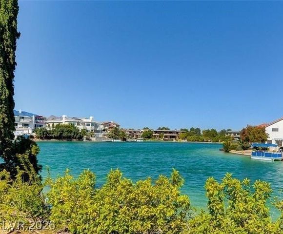 8912 Surf View Drive, Las Vegas, NV 89117