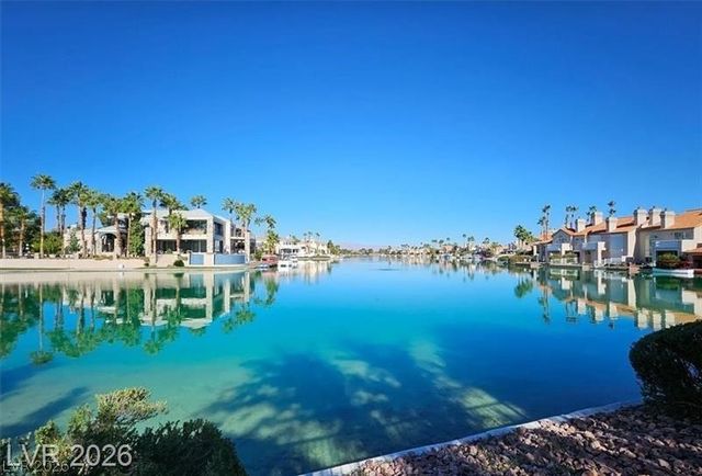 8912 Surf View Drive, Las Vegas, NV 89117