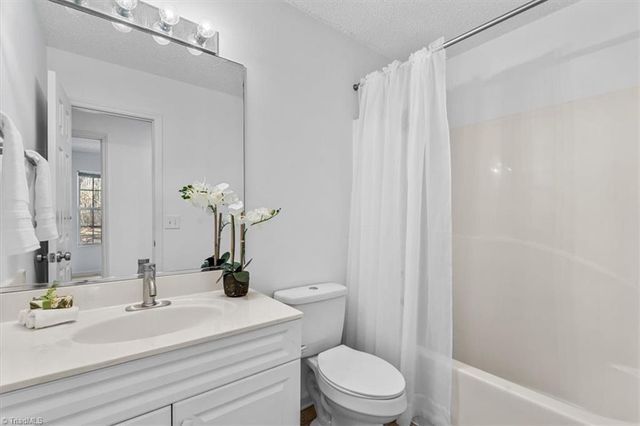 402 Shadybrook Road, High Point, NC 27265