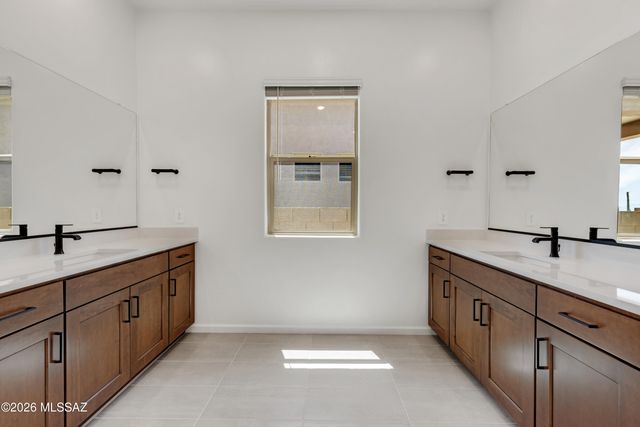 14752 N Blue Juniper Lane, Marana, AZ 85658