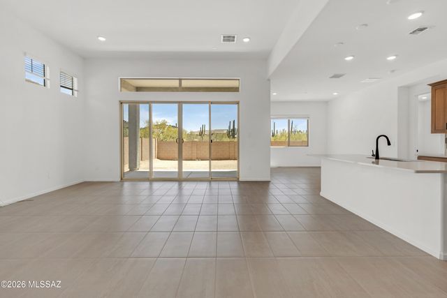 14752 N Blue Juniper Lane, Marana, AZ 85658