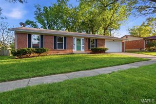 2330 Rockymont Drive, St Louis, MO 63136