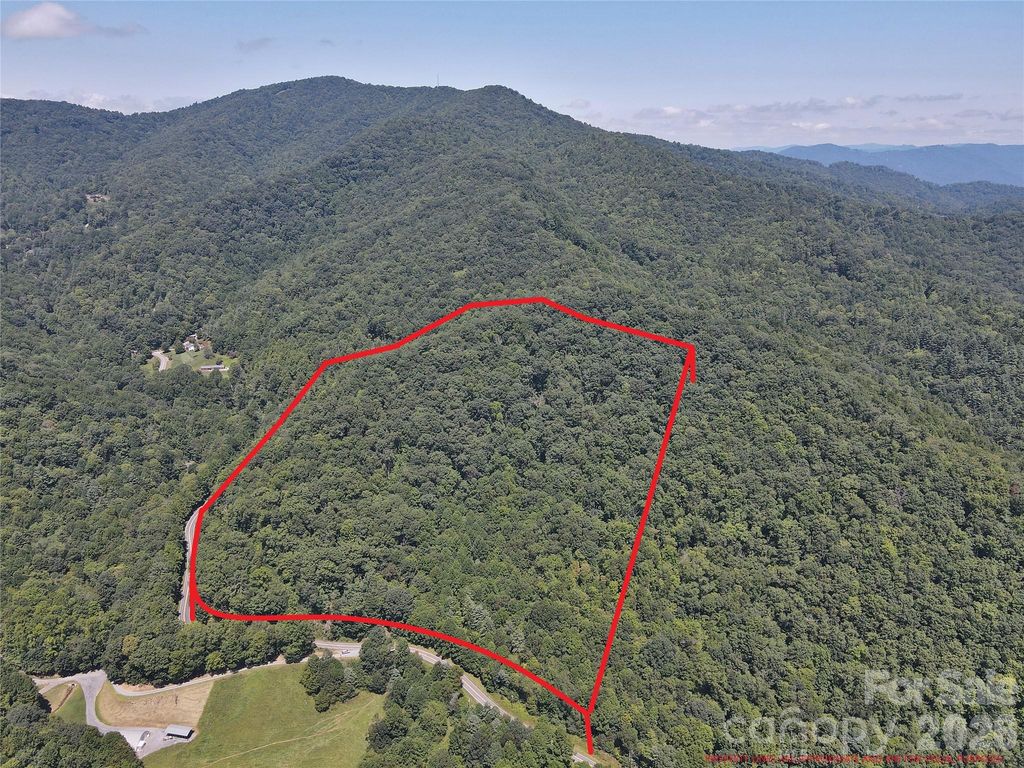 2166 Cove Creek Road, Waynesville, NC 28785