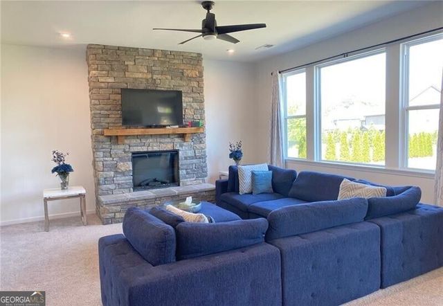 13 Candlewood Lane, Hoschton, GA 30548