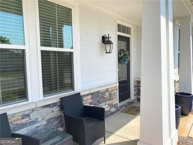 13 Candlewood Lane, Hoschton, GA 30548