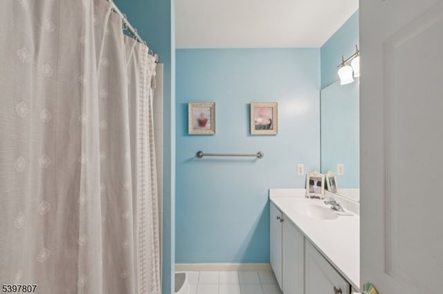 6 Sherry Ct, Wayne Twp., NJ 07470