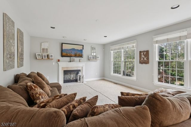 6 Sherry Ct, Wayne Twp., NJ 07470