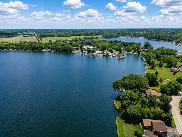41009 N Elime Road, Antioch, IL 60002
