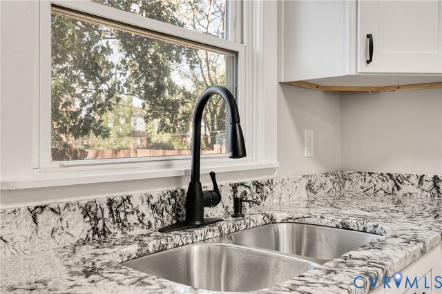 302 Brown Ave, Hopewell, VA 23860