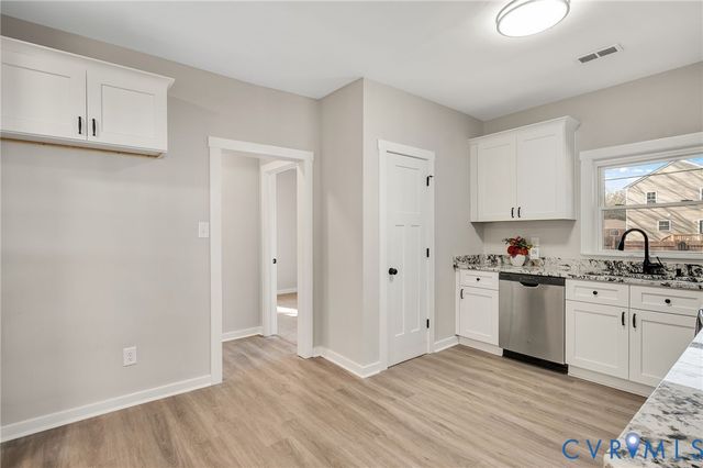 302 Brown Ave, Hopewell, VA 23860