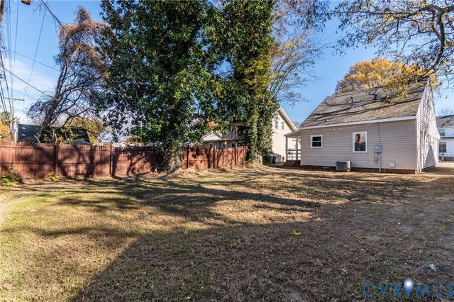 302 Brown Ave, Hopewell, VA 23860