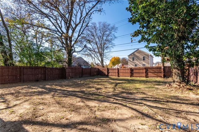 302 Brown Ave, Hopewell, VA 23860