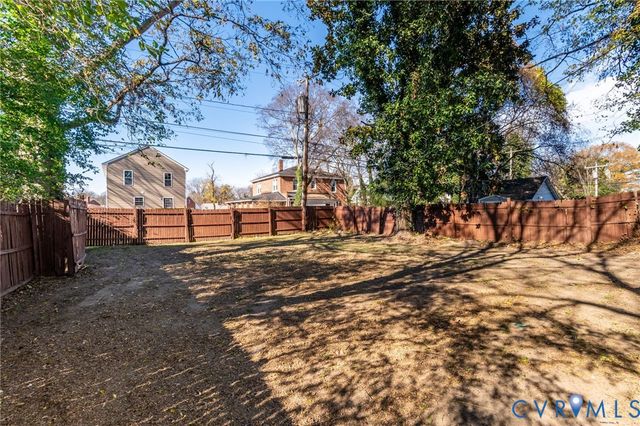 302 Brown Ave, Hopewell, VA 23860