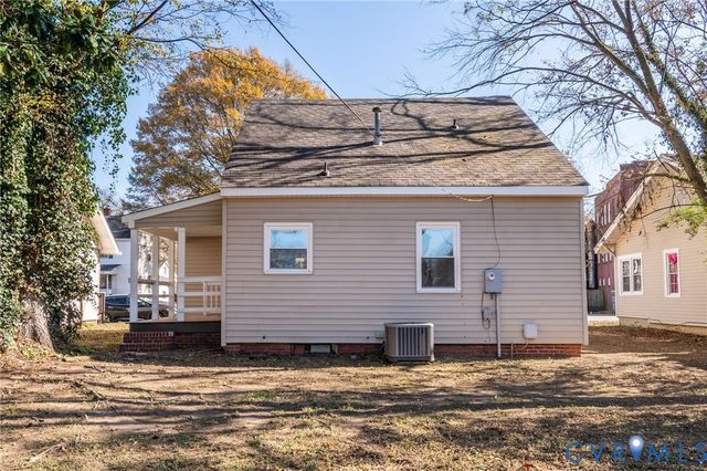 302 Brown Ave, Hopewell, VA 23860