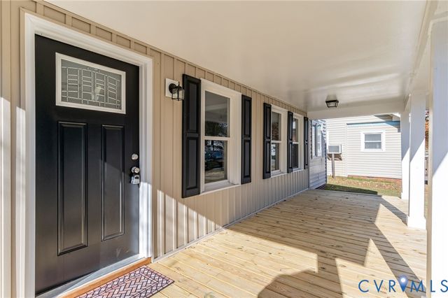 302 Brown Ave, Hopewell, VA 23860