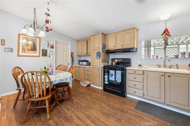 24600 Mountain 136, Hemet, CA 92544