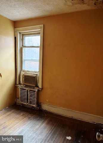 5741 PINE ST, Philadelphia, PA 19143