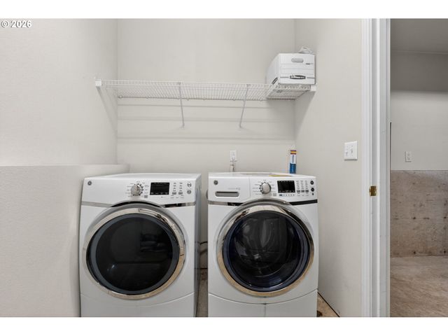 6170 Se LAKE Rd, Milwaukie, OR 97222