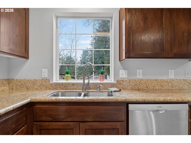 6170 Se LAKE Rd, Milwaukie, OR 97222