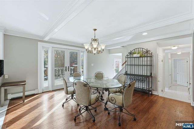 425 Saddle Back Trail, Franklin Lakes, NJ 07417