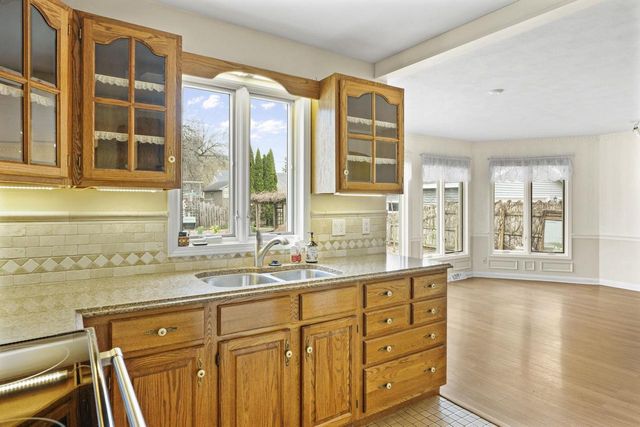 4902 Rothman Place, Monona, WI 53716
