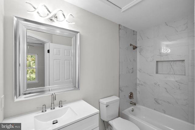 6557 CYPRESS POINT RD, Alexandria, VA 22312