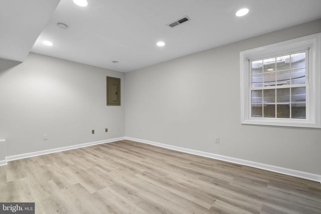 6557 CYPRESS POINT RD, Alexandria, VA 22312