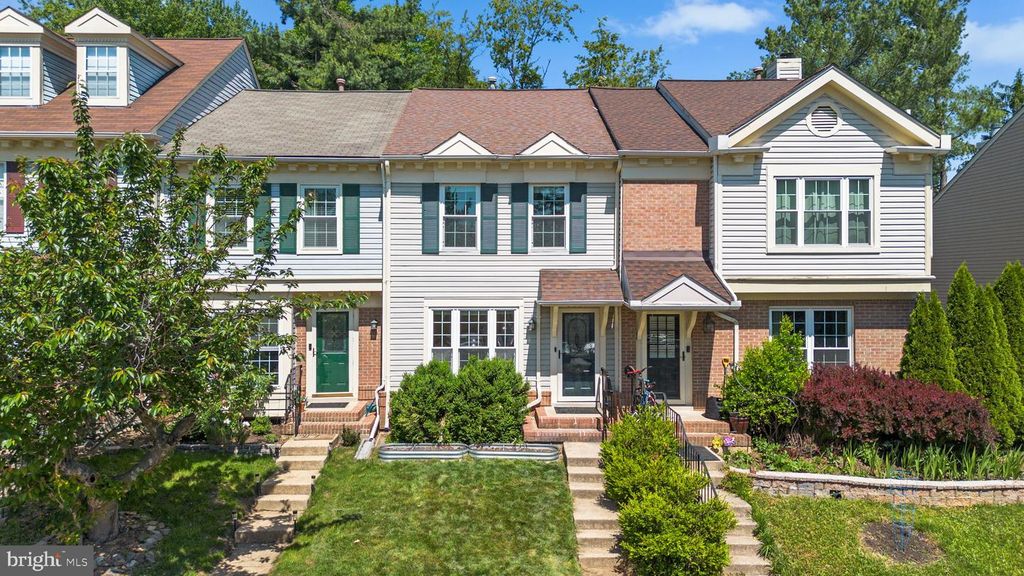 6557 CYPRESS POINT RD, Alexandria, VA 22312