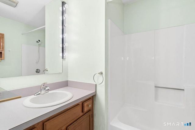 30 Boulevard, Newtown, CT 06470