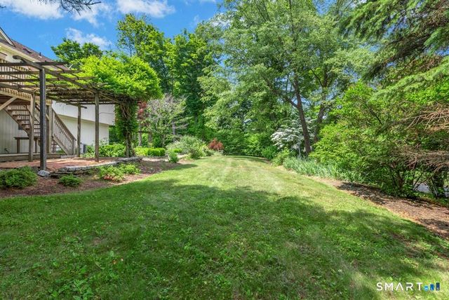 30 Boulevard, Newtown, CT 06470