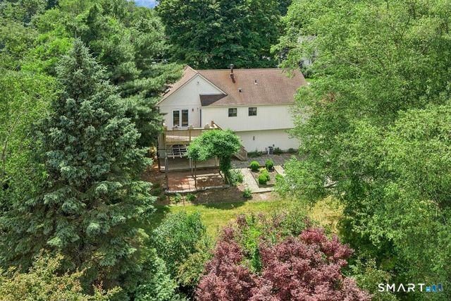 30 Boulevard, Newtown, CT 06470