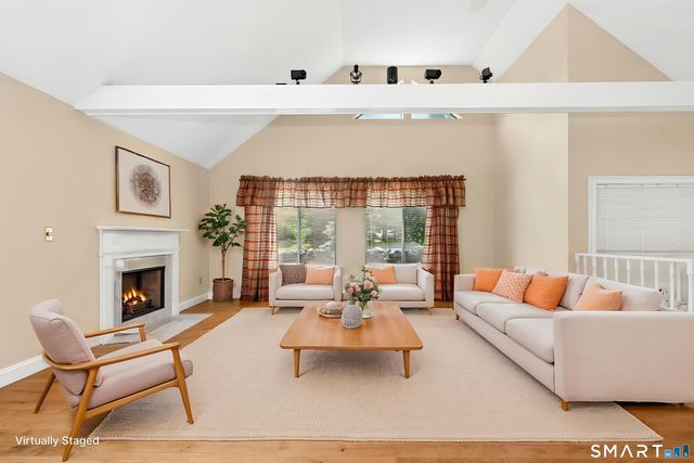 30 Boulevard, Newtown, CT 06470