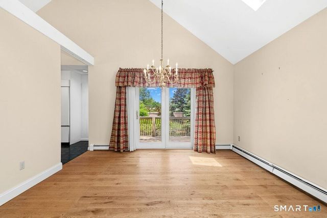 30 Boulevard, Newtown, CT 06470