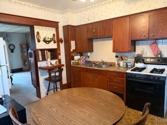 80 TAYCO STREET, Menasha, WI 54952