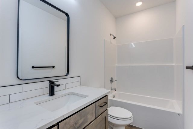 12013 W Cornelison Ct, Wichita, KS 67205