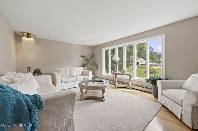 6 Grant Road, Manalapan, NJ 07726