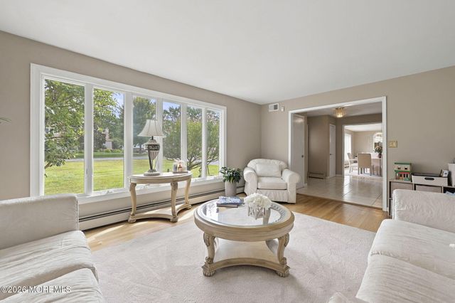 6 Grant Road, Manalapan, NJ 07726