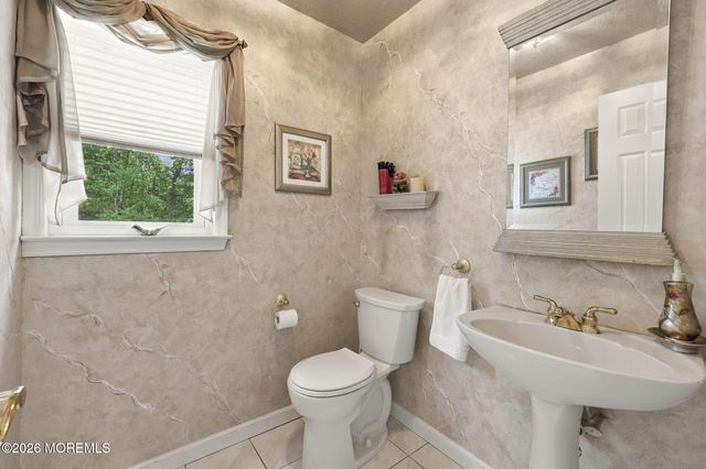 6 Grant Road, Manalapan, NJ 07726