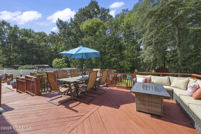 6 Grant Road, Manalapan, NJ 07726