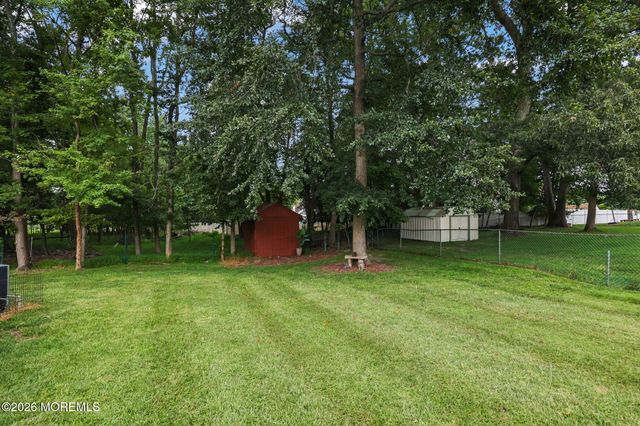 6 Grant Road, Manalapan, NJ 07726