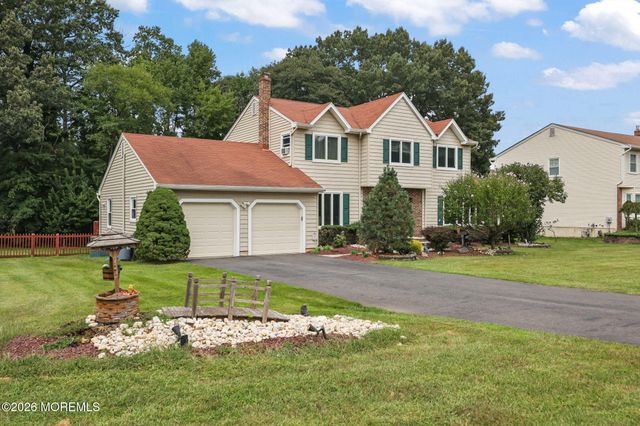 6 Grant Road, Manalapan, NJ 07726
