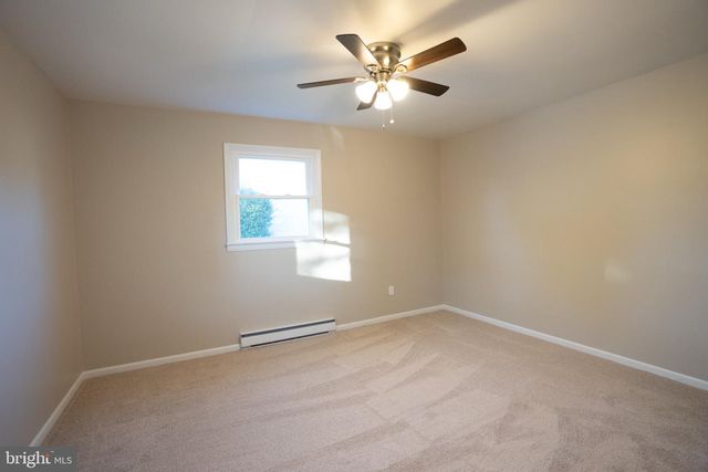 118 SYCAMORE DR, Mount Holly Springs, PA 17065